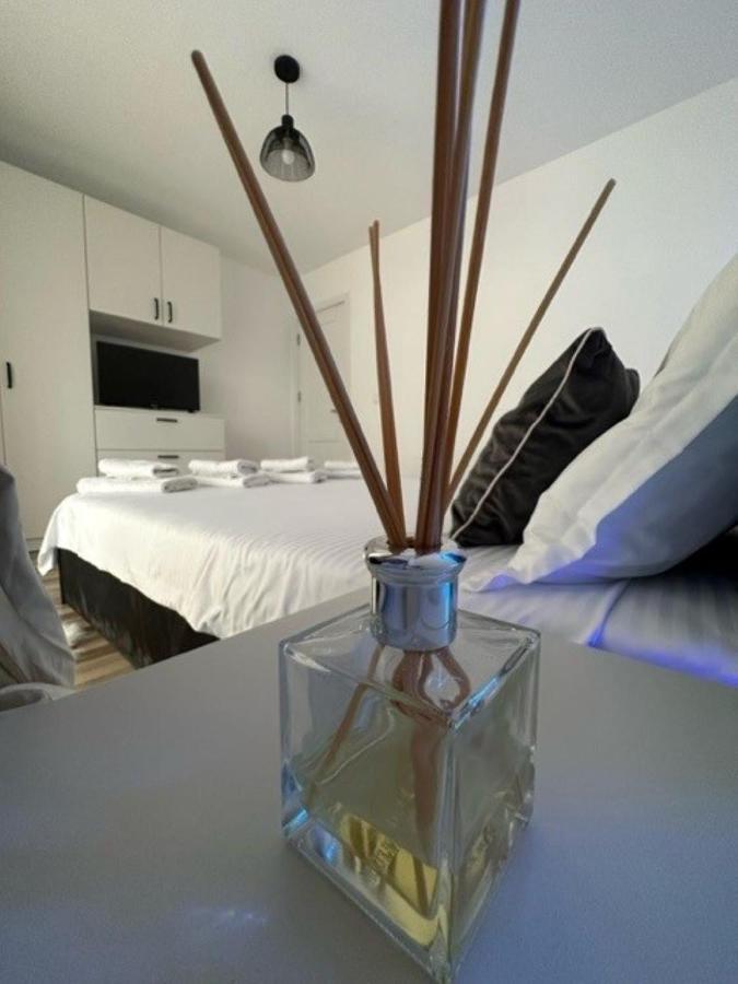 Appartamento Escape Lounge Craiova Esterno foto